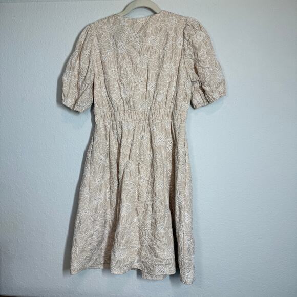 Women's Polagram Tan Eyelet Short Sleeve Fit and Flare Dress Size Medium - Picture 7 of 10